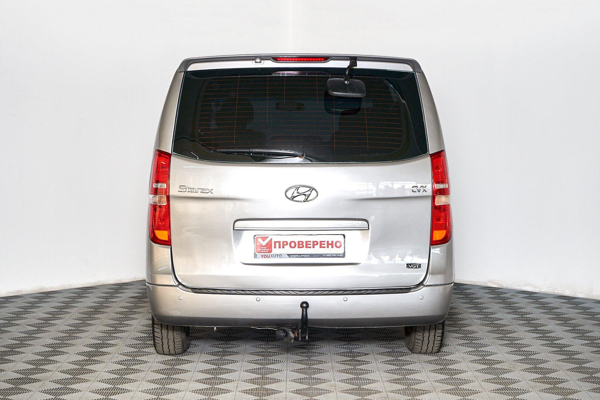 Hyundai Grand Starex 2010, серебряный