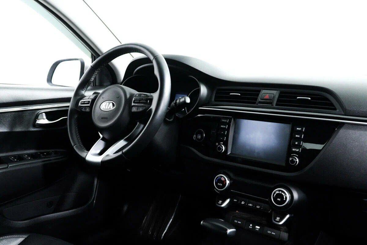 Kia Rio 2019, серебряный