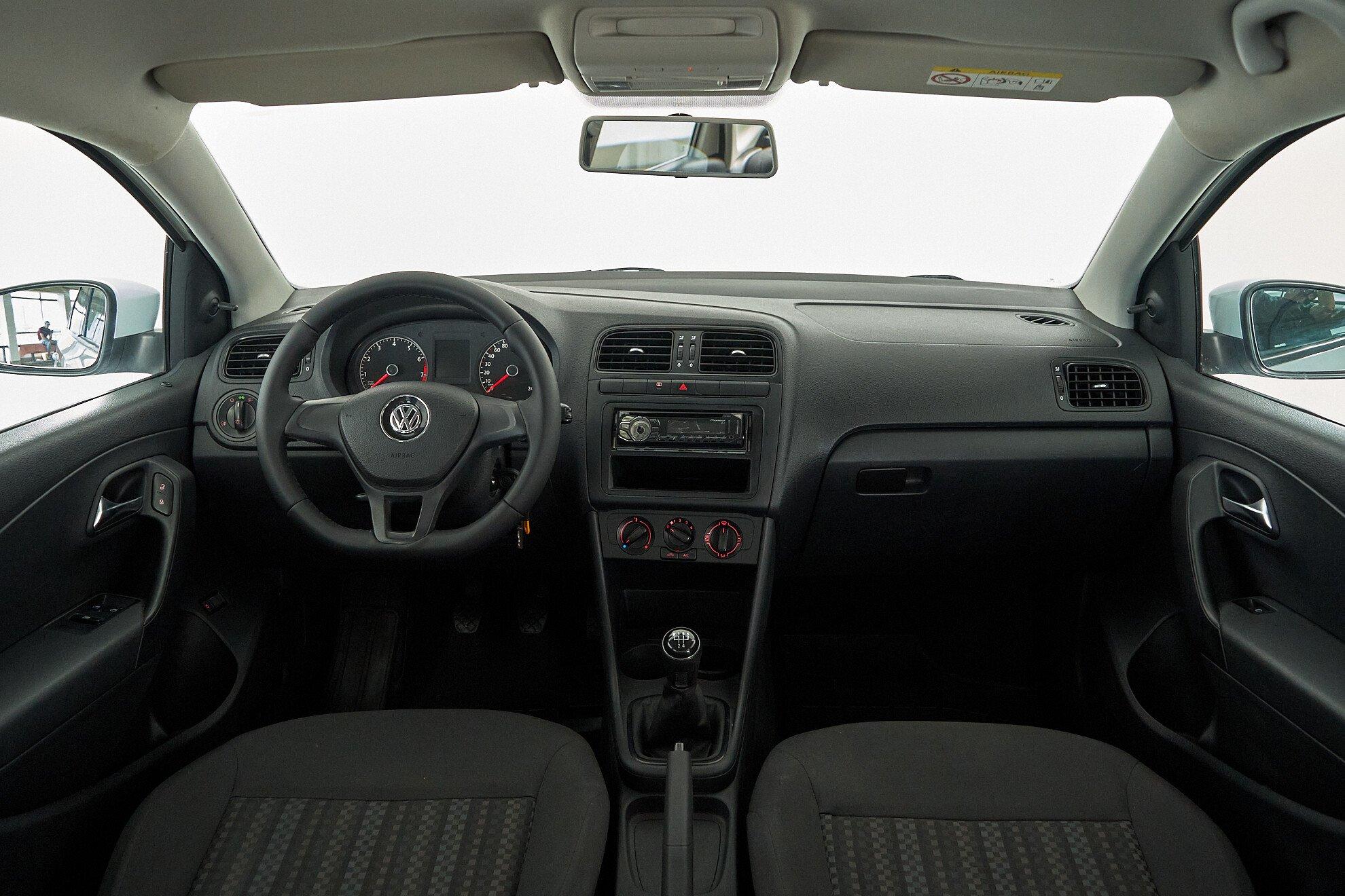 Volkswagen Polo 2017, белый