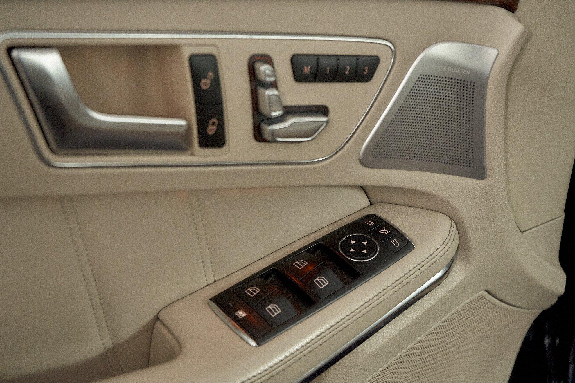 Mercedes-Benz E-Класс 2014, синий