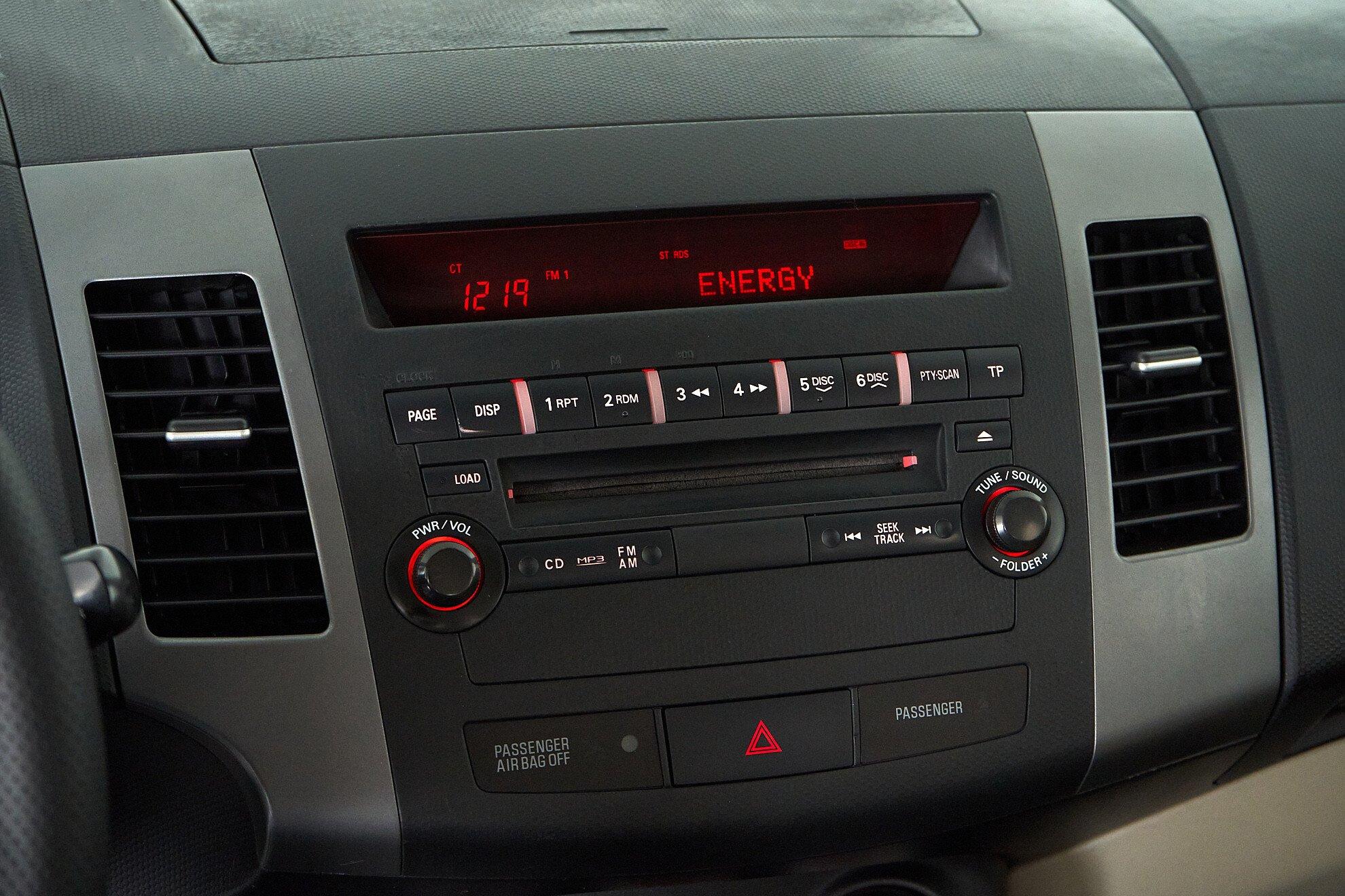 Mitsubishi Outlander 2008, черный