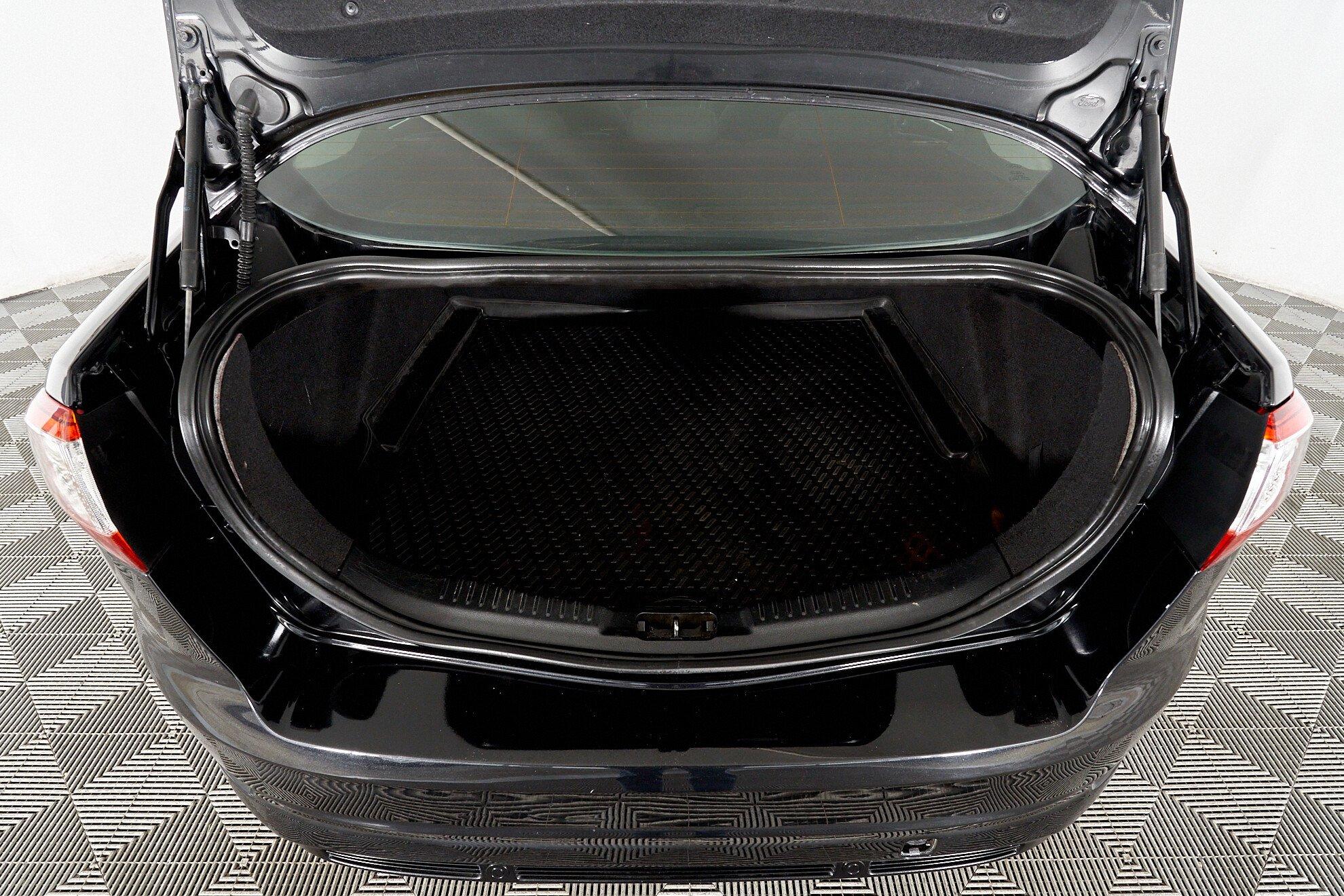 Ford Mondeo 2011, черный