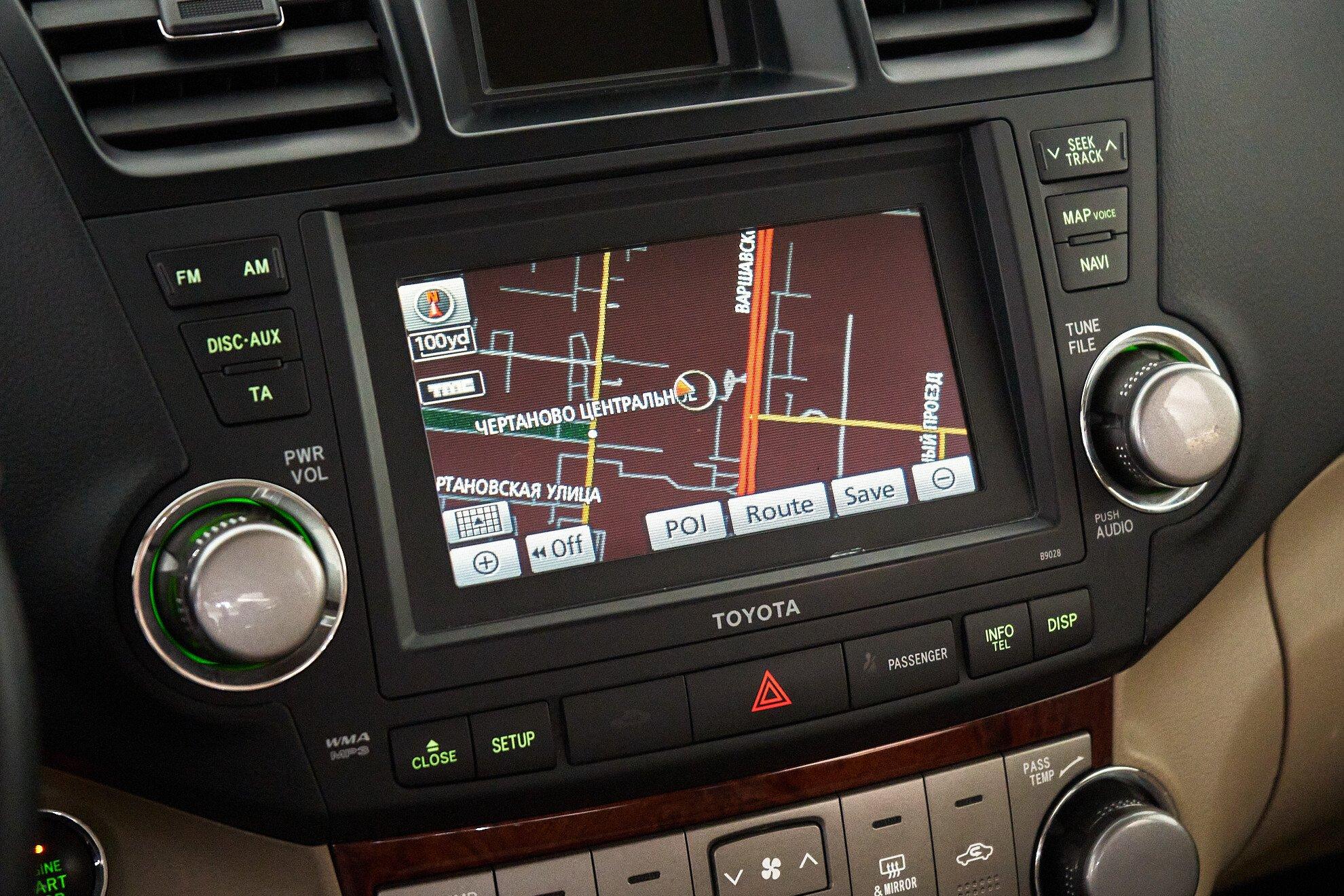 Toyota Highlander 2012, белый