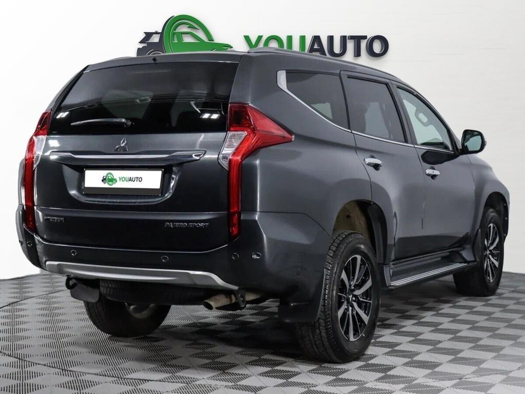 Mitsubishi Pajero Sport 2020, серый