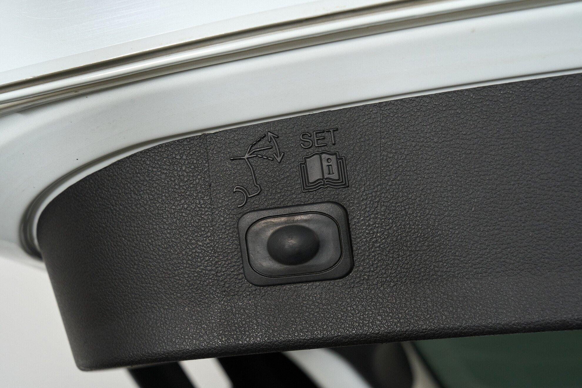 Ford Kuga 2013, белый