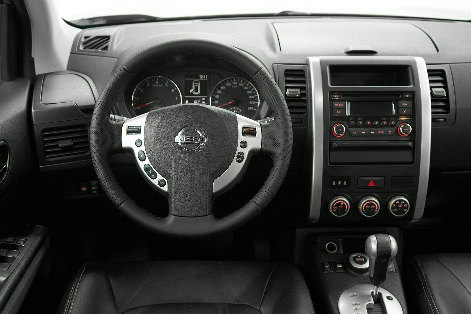 Nissan X-Trail 2013, серый