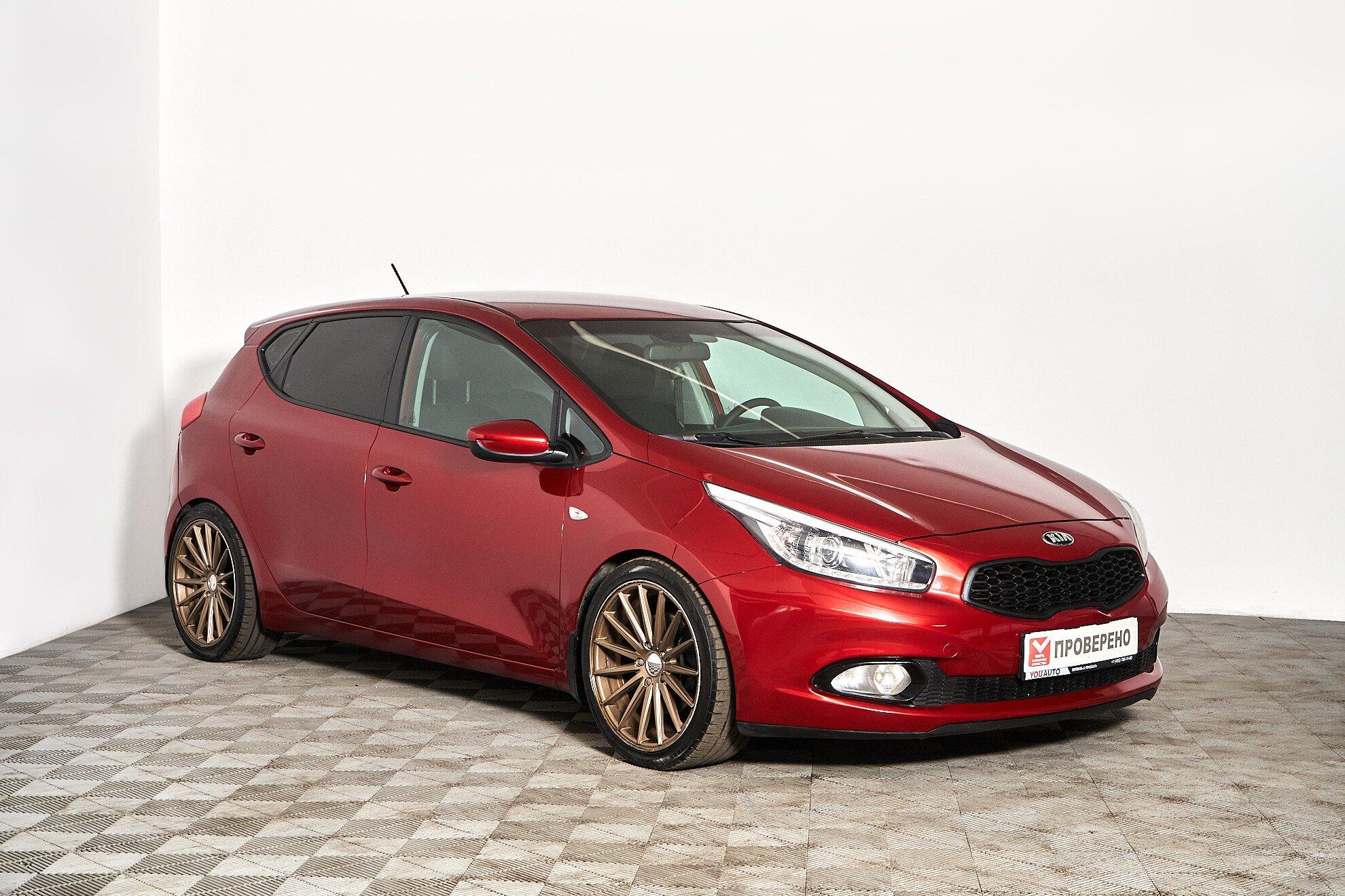 Kia Ceed 2012, красный