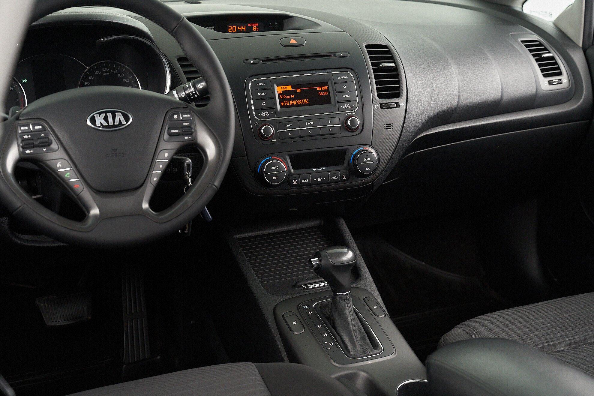 Kia Cerato 2013, белый