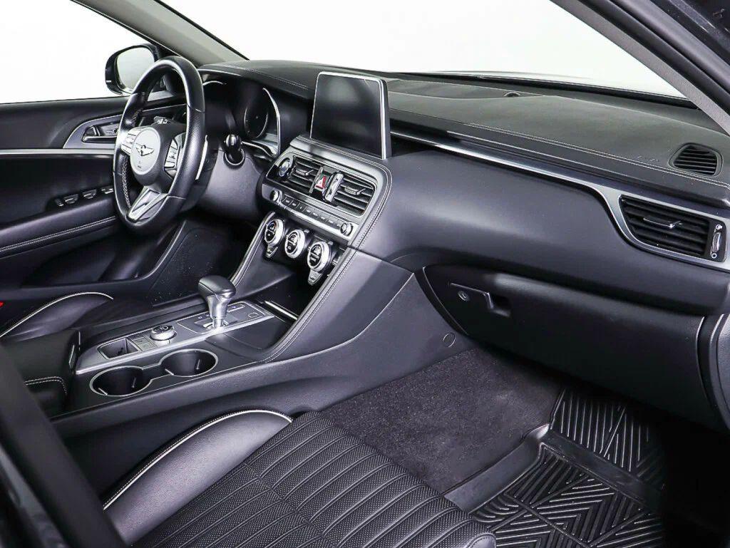 Genesis G70 2020, серый