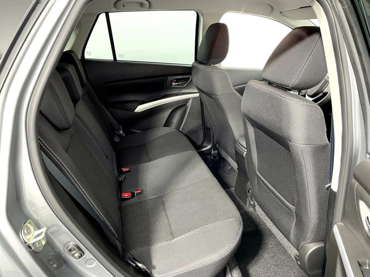 Suzuki SX4 2021, серый