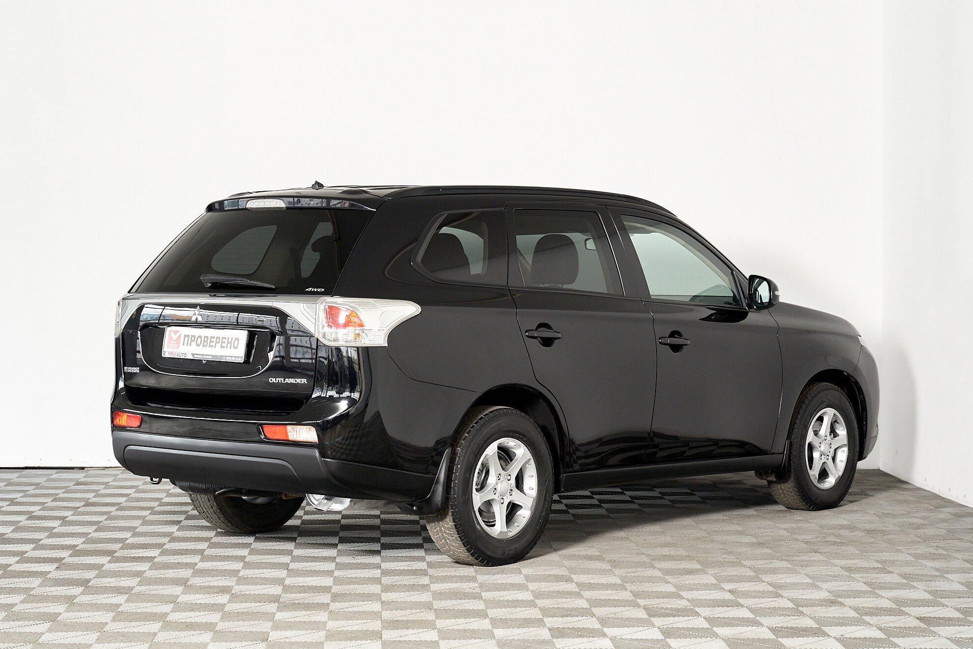 Mitsubishi Outlander 2012, черный