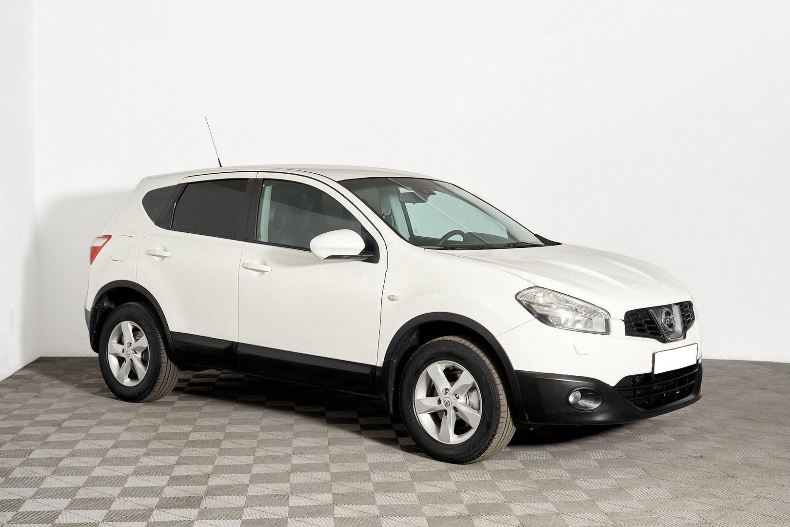 Nissan Qashqai 2012, белый
