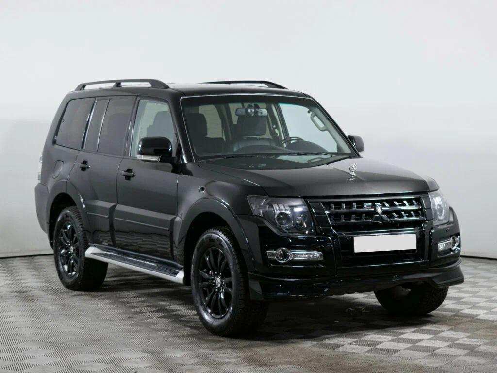 Mitsubishi Pajero 2021, черный