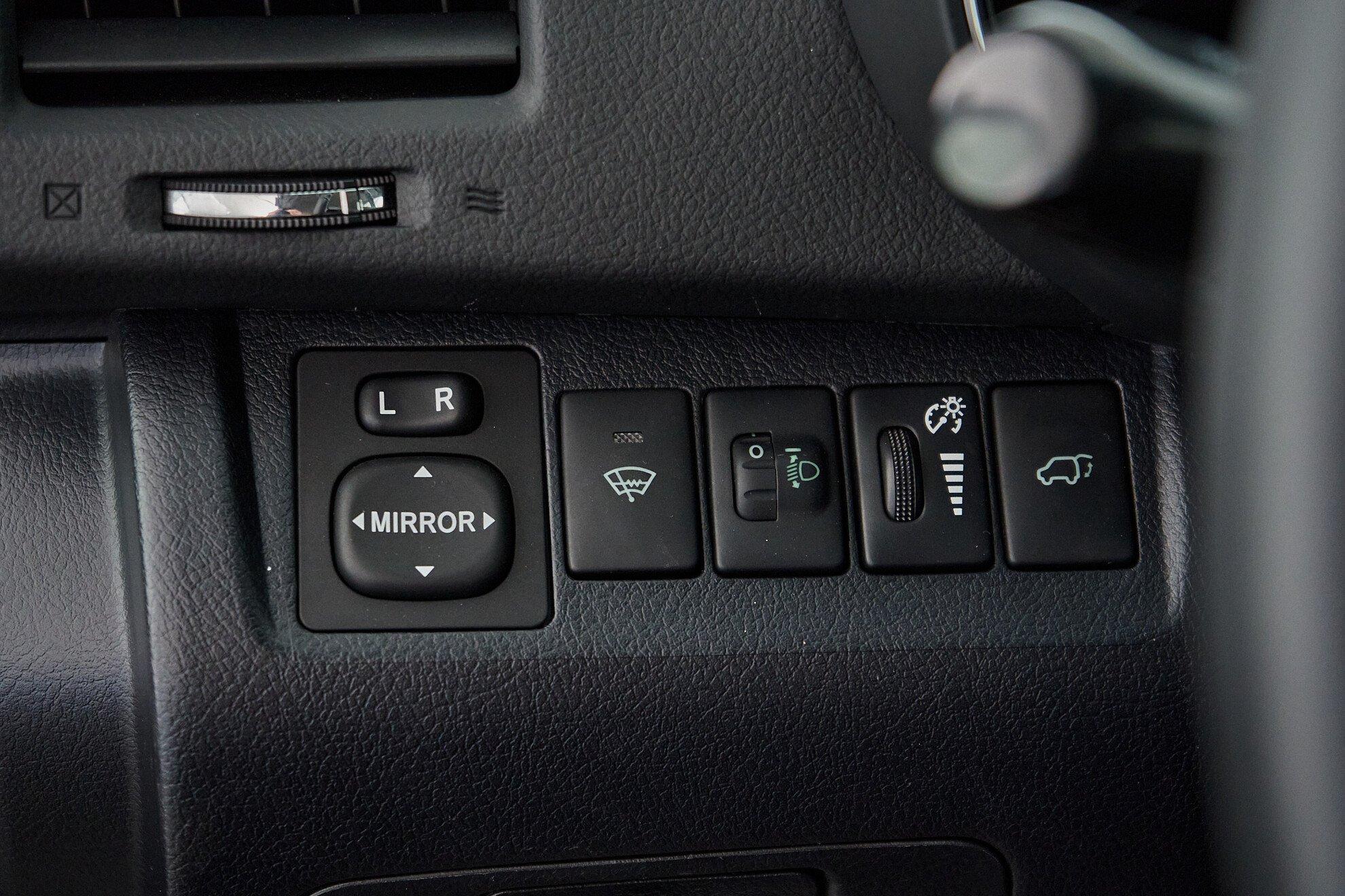 Toyota Highlander 2011, черный