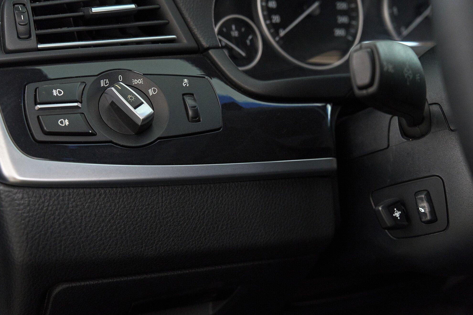 BMW 5 серии 2012, черный