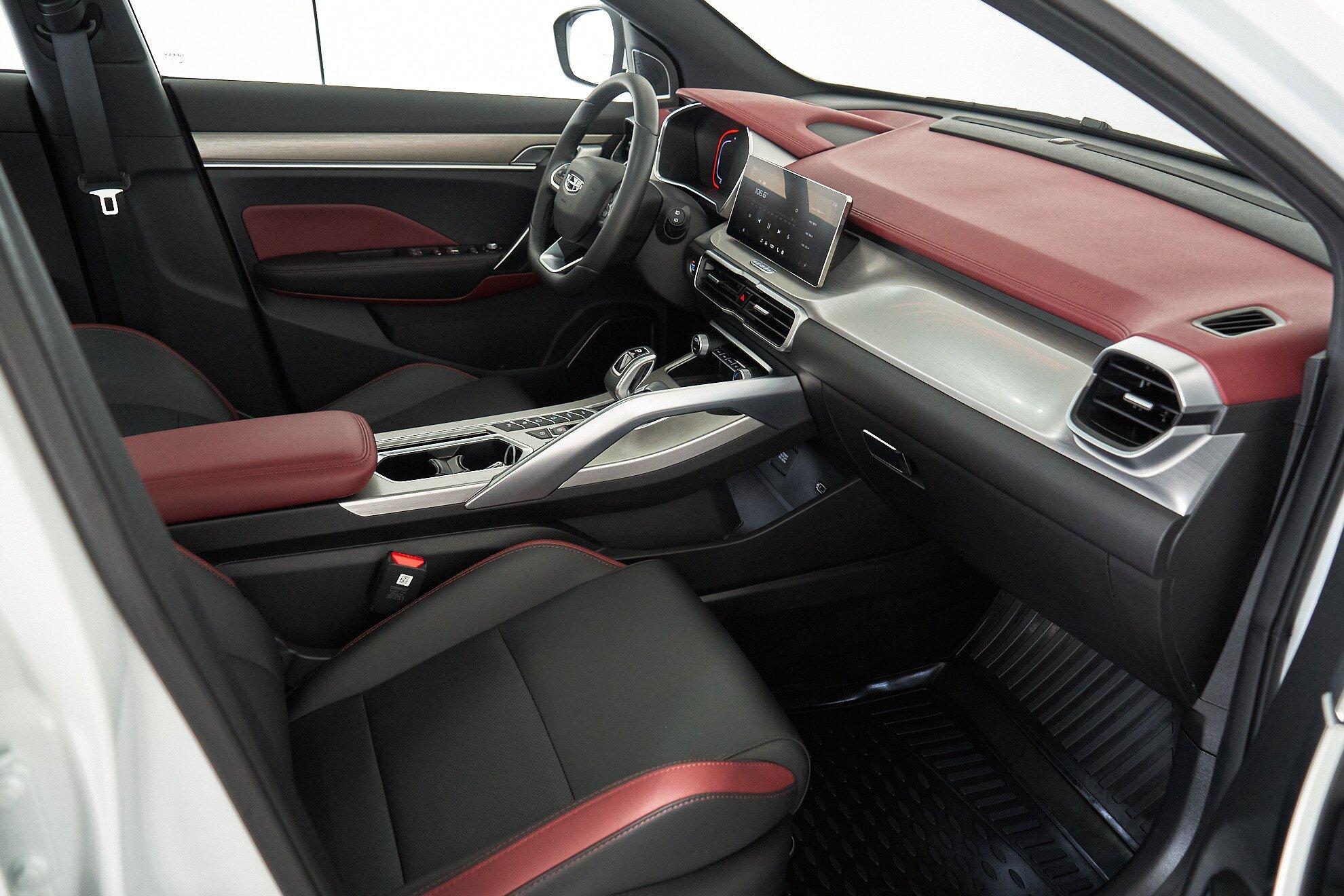 Geely Coolray 2022, белый