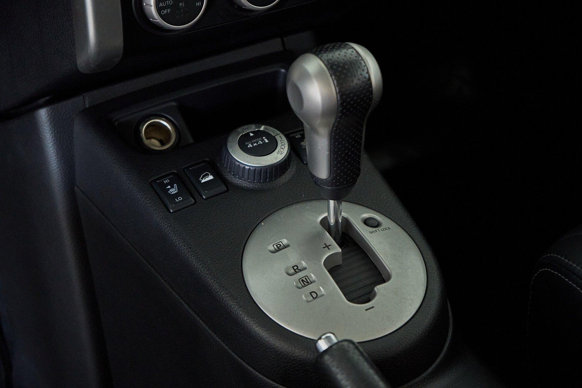 Nissan X-Trail 2011, черный