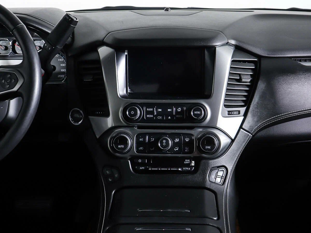Chevrolet Tahoe 2015, серый