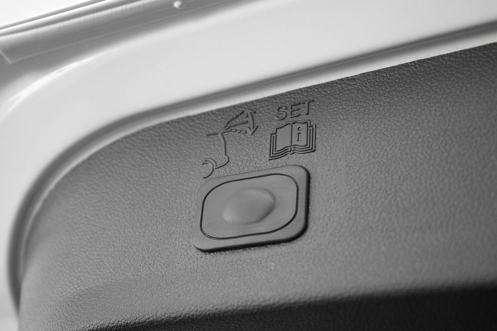Ford Kuga 2015, белый