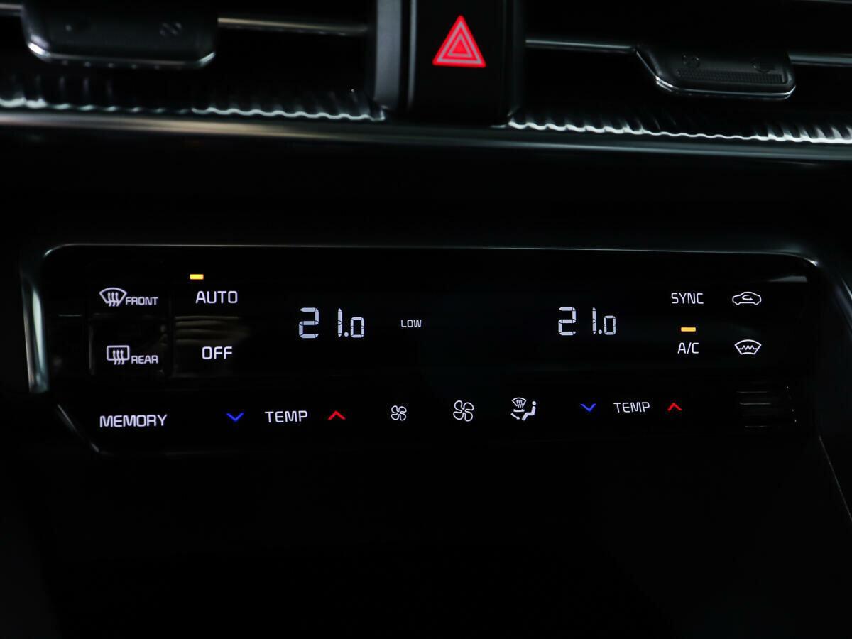 Kia K5 2022, черный