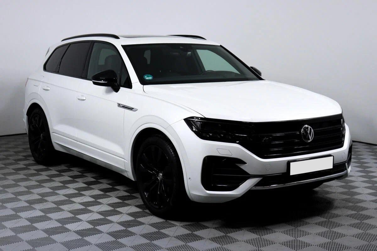Volkswagen Touareg 2023, белый