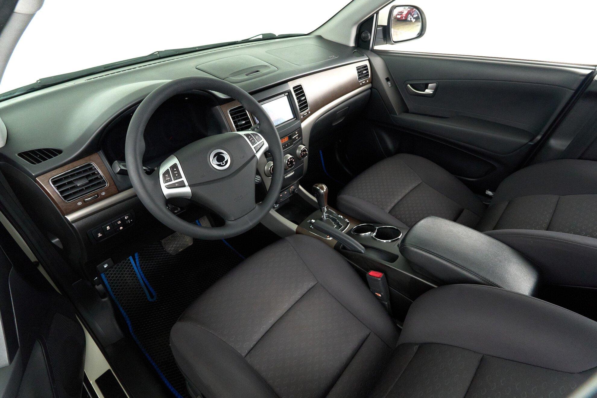 SsangYong Actyon 2012, белый