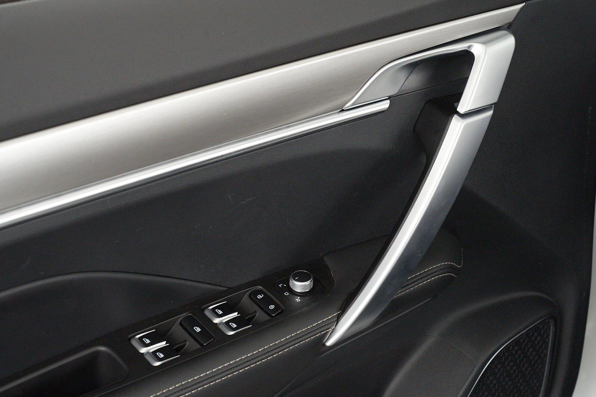 Geely Coolray 2021, белый