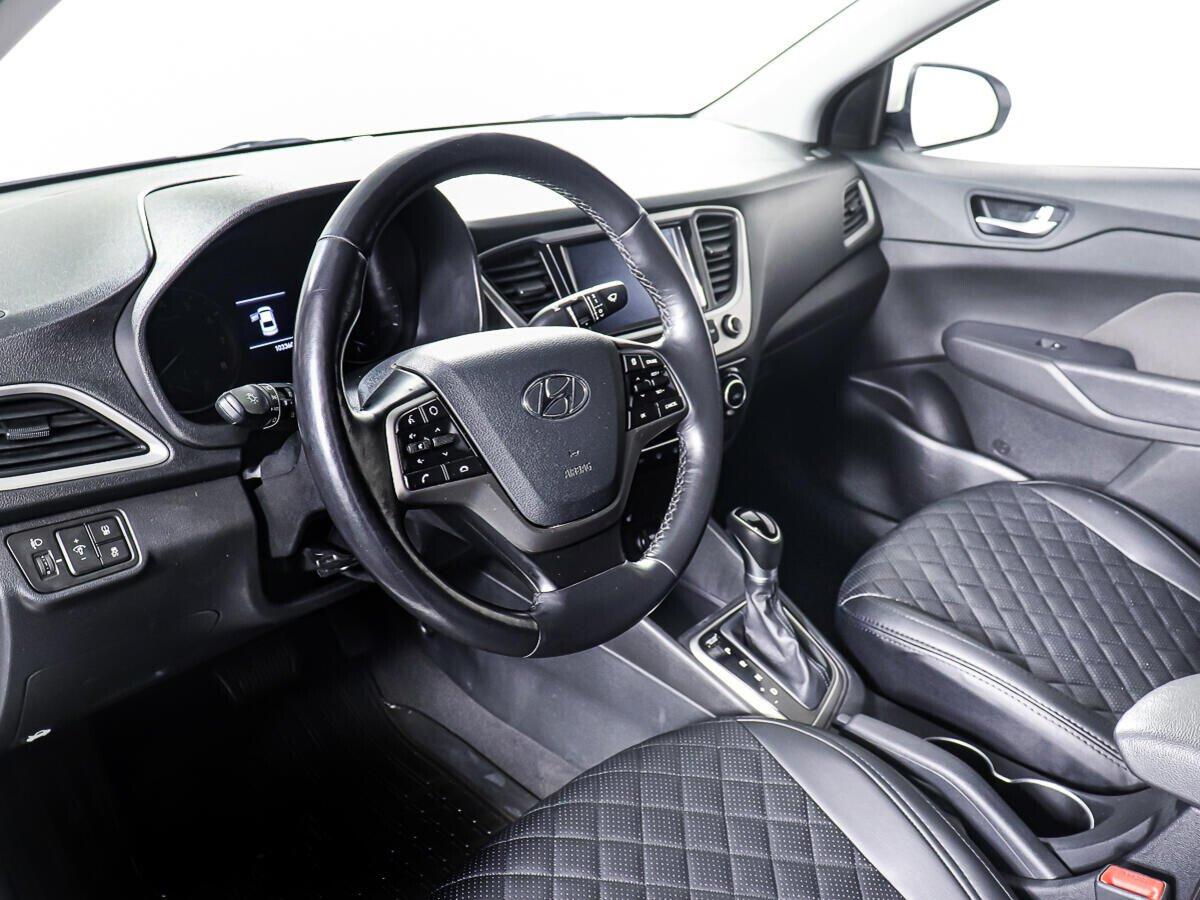 Hyundai Solaris 2020, белый