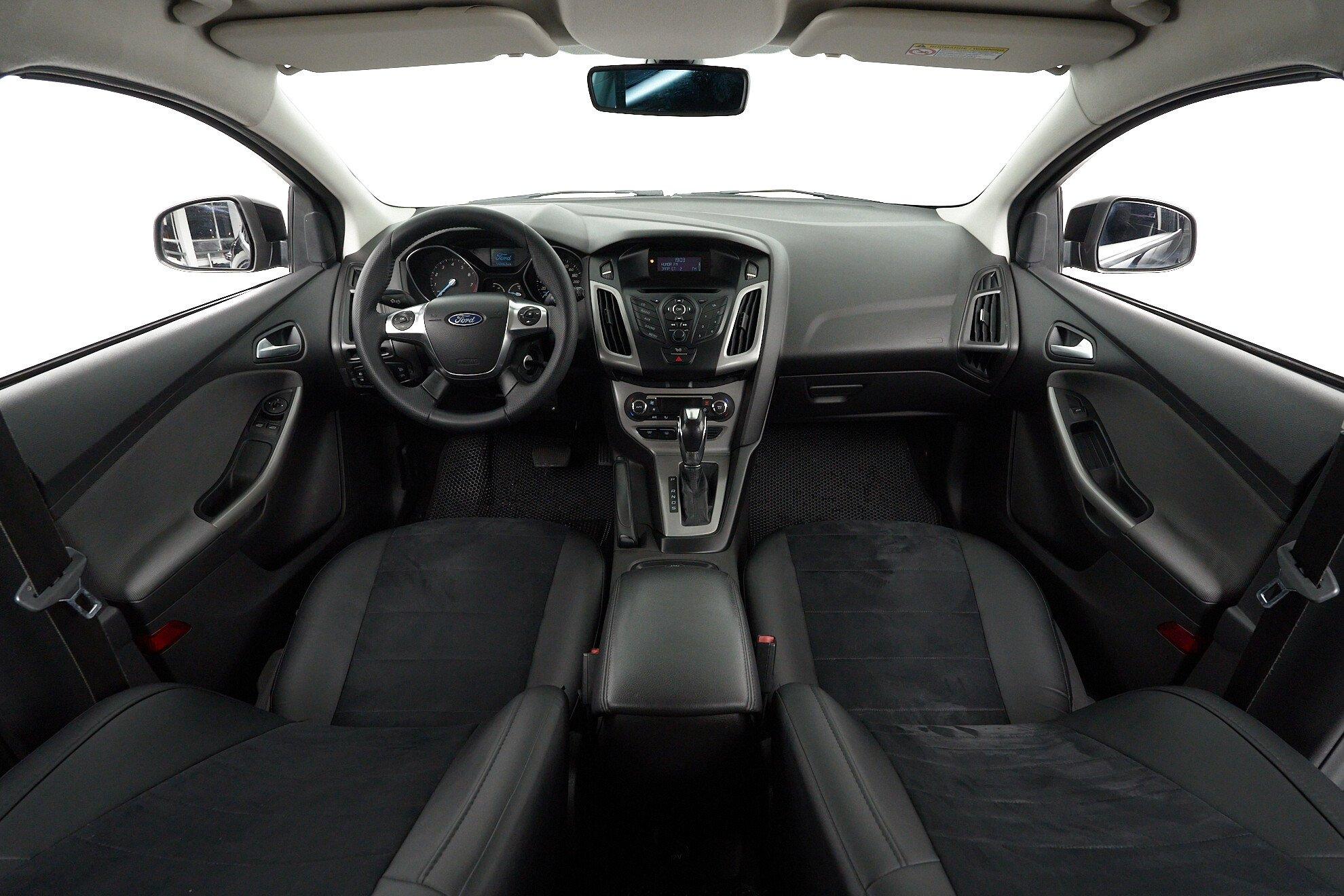 Ford Focus 2014, черный