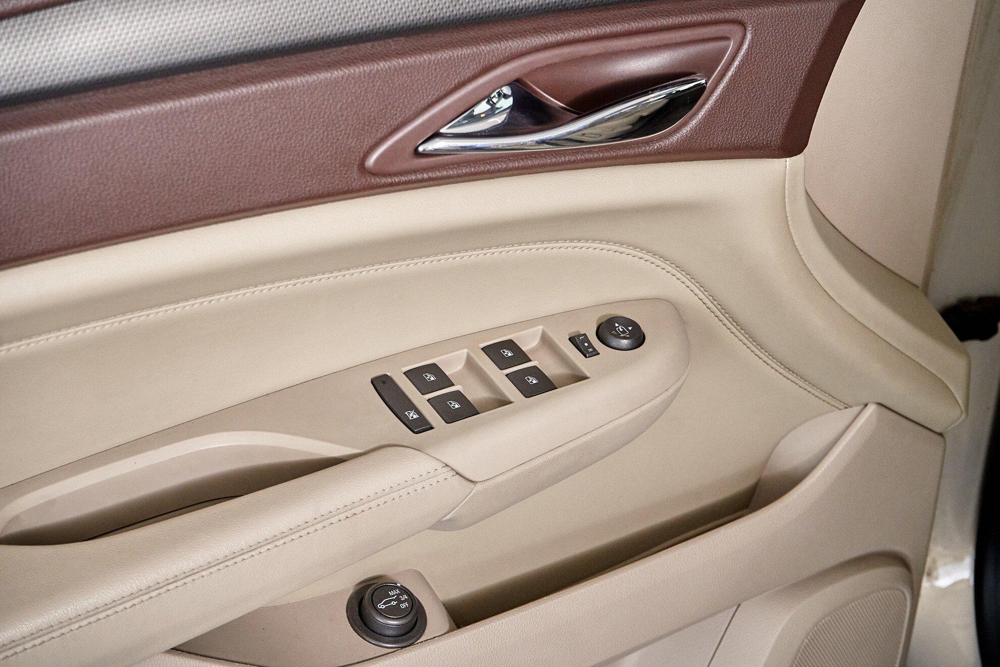 Cadillac SRX 2011, бежевый