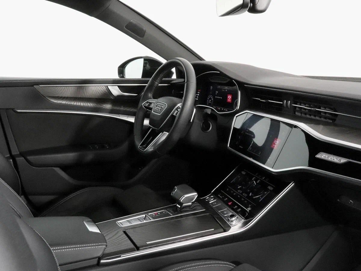 Audi A7 2021, серебряный