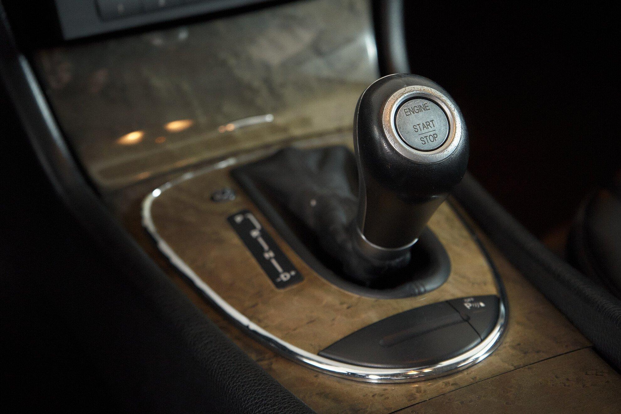 Mercedes-Benz E-Класс 2008, черный