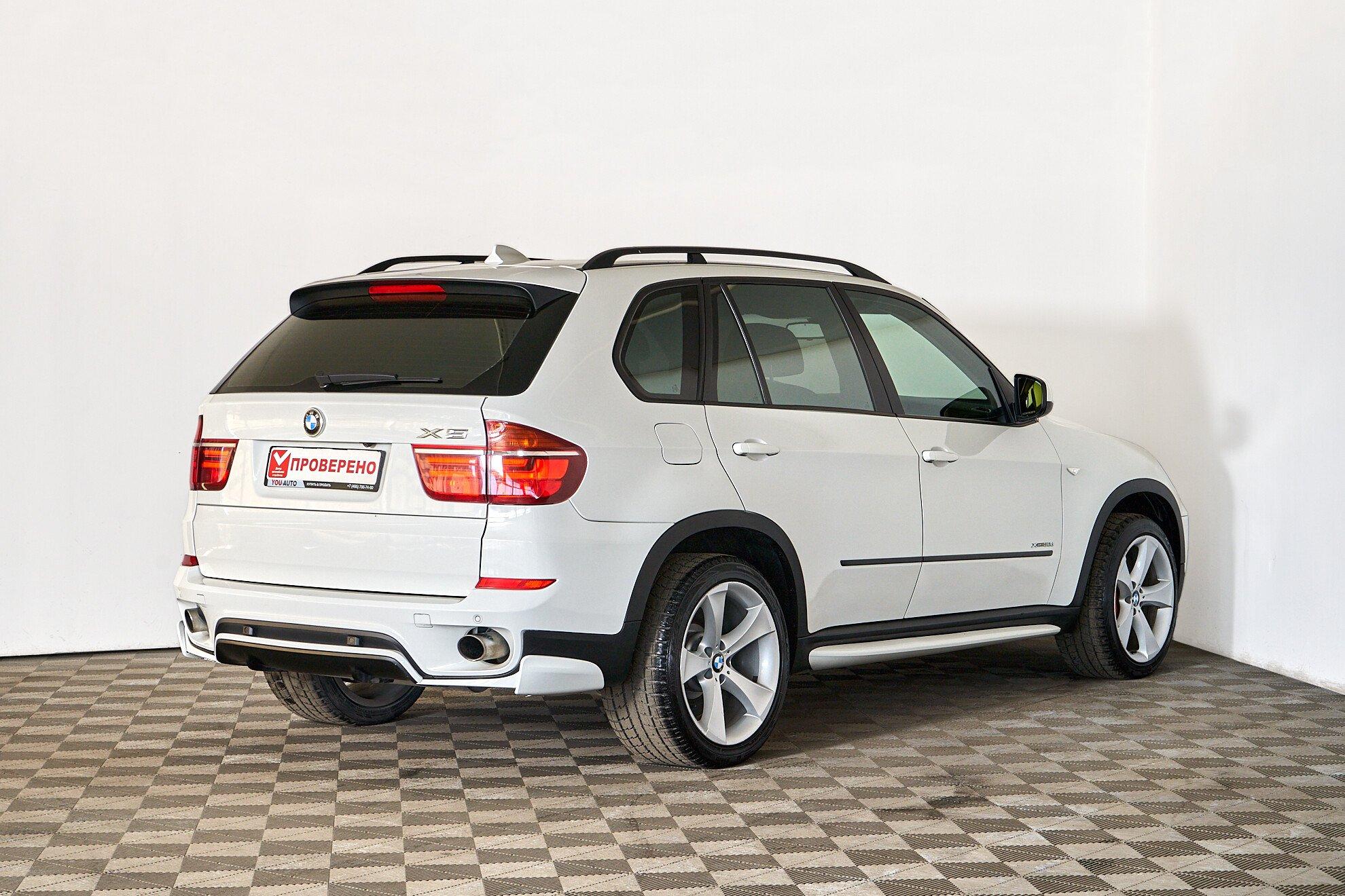 BMW X5 2011, белый