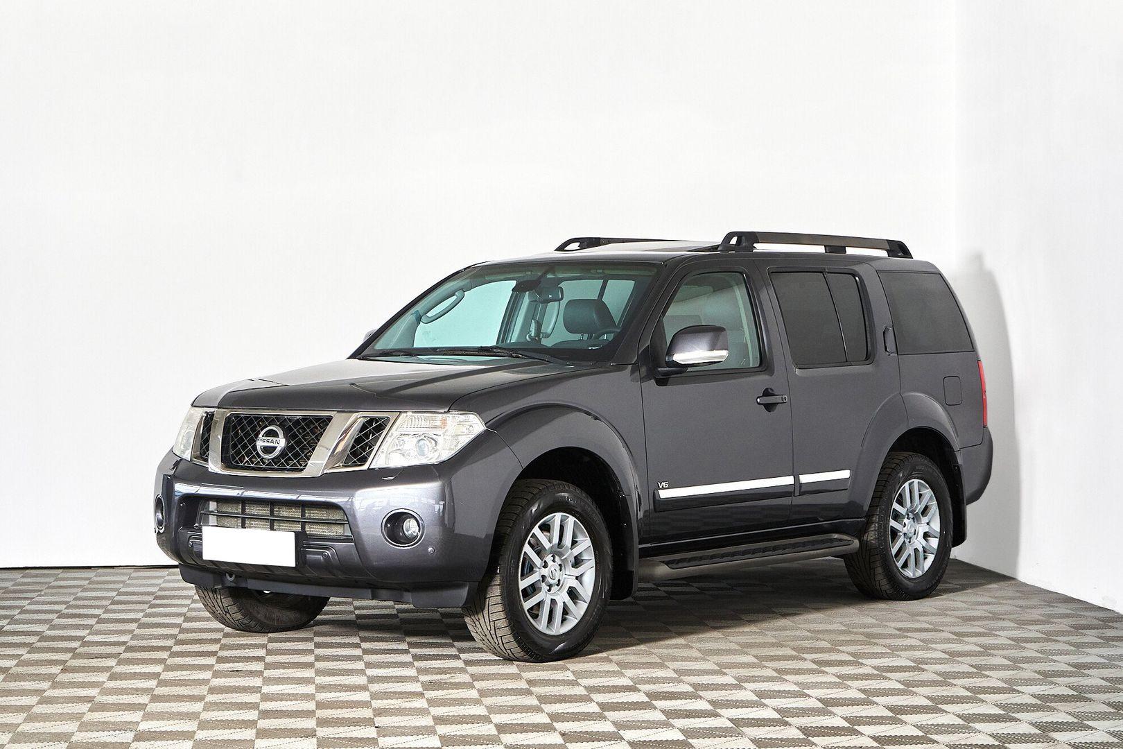 Nissan Pathfinder 2013, серый