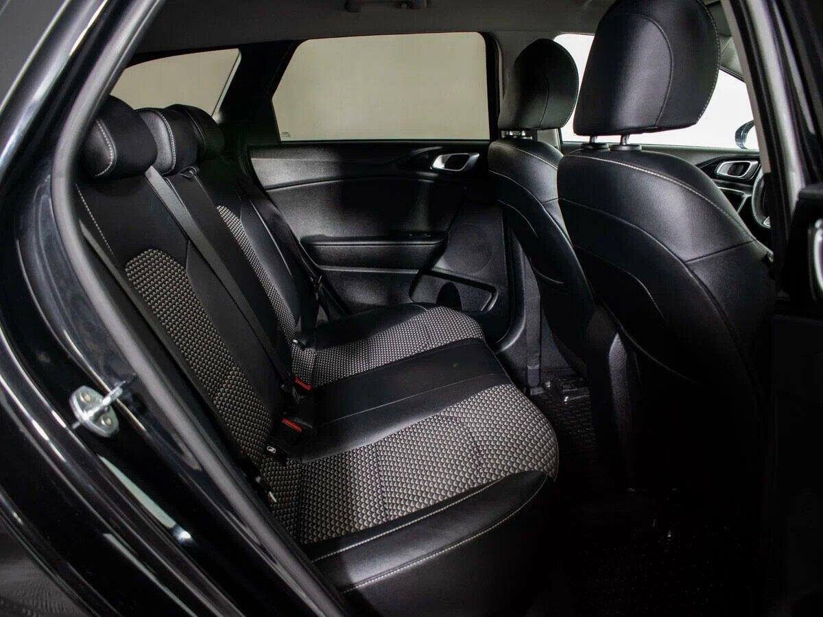 Kia Ceed 2021, черный