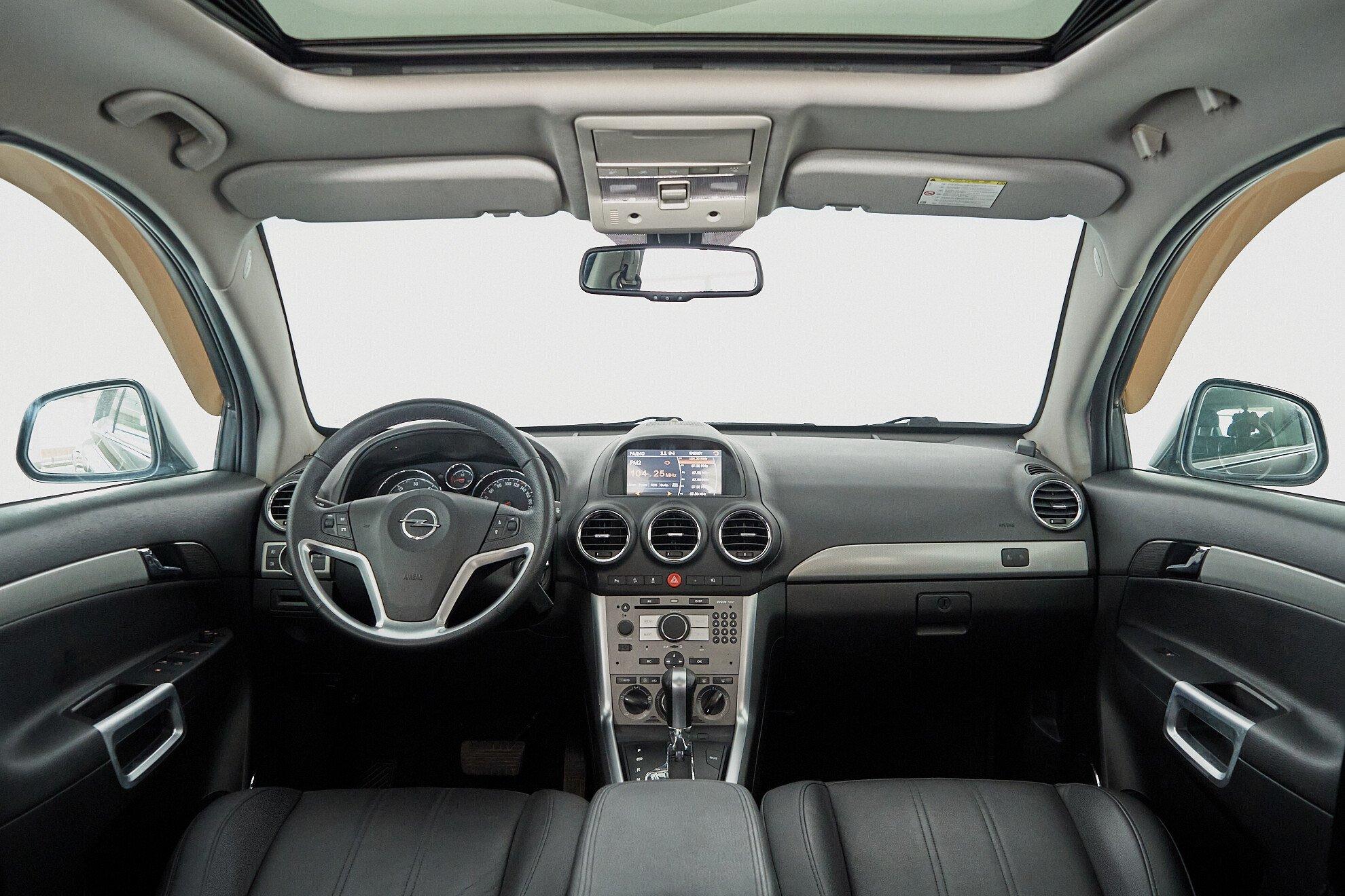 Opel Antara 2012, черный