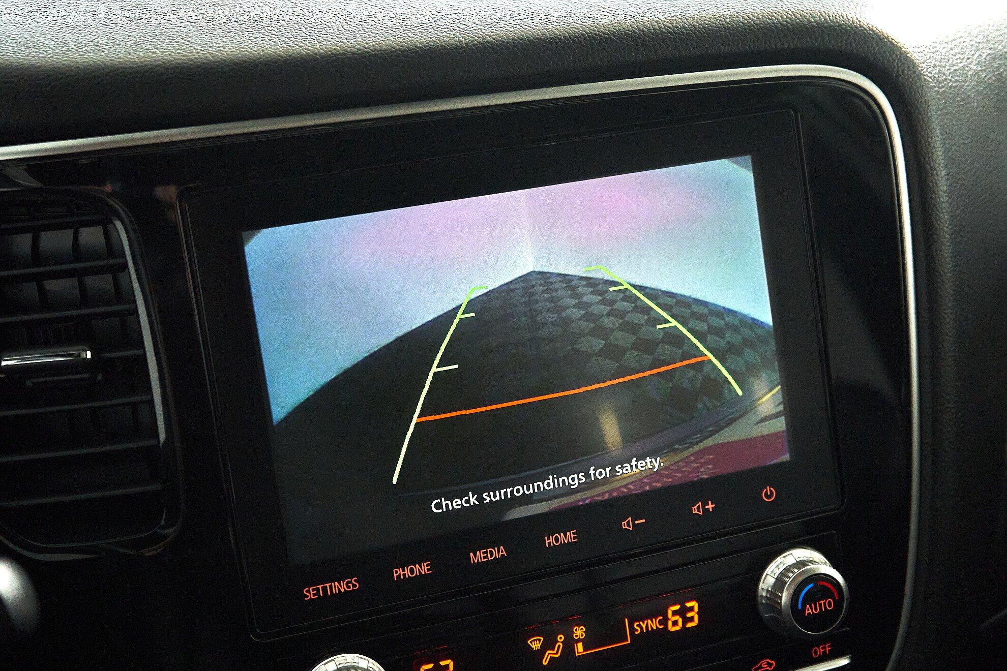 Mitsubishi Outlander 2019, серый