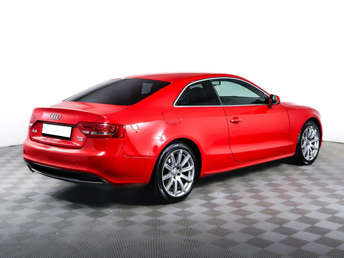 Audi A5 2011, красный