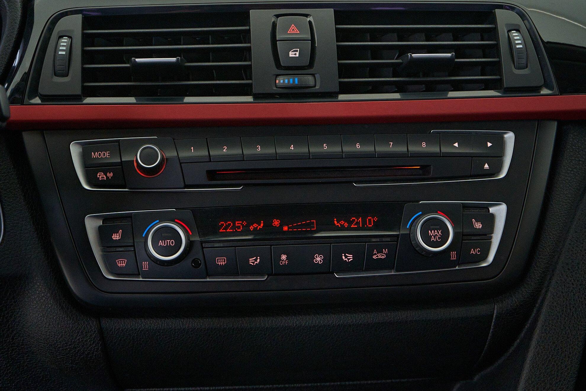 BMW 3 серии 2013, белый
