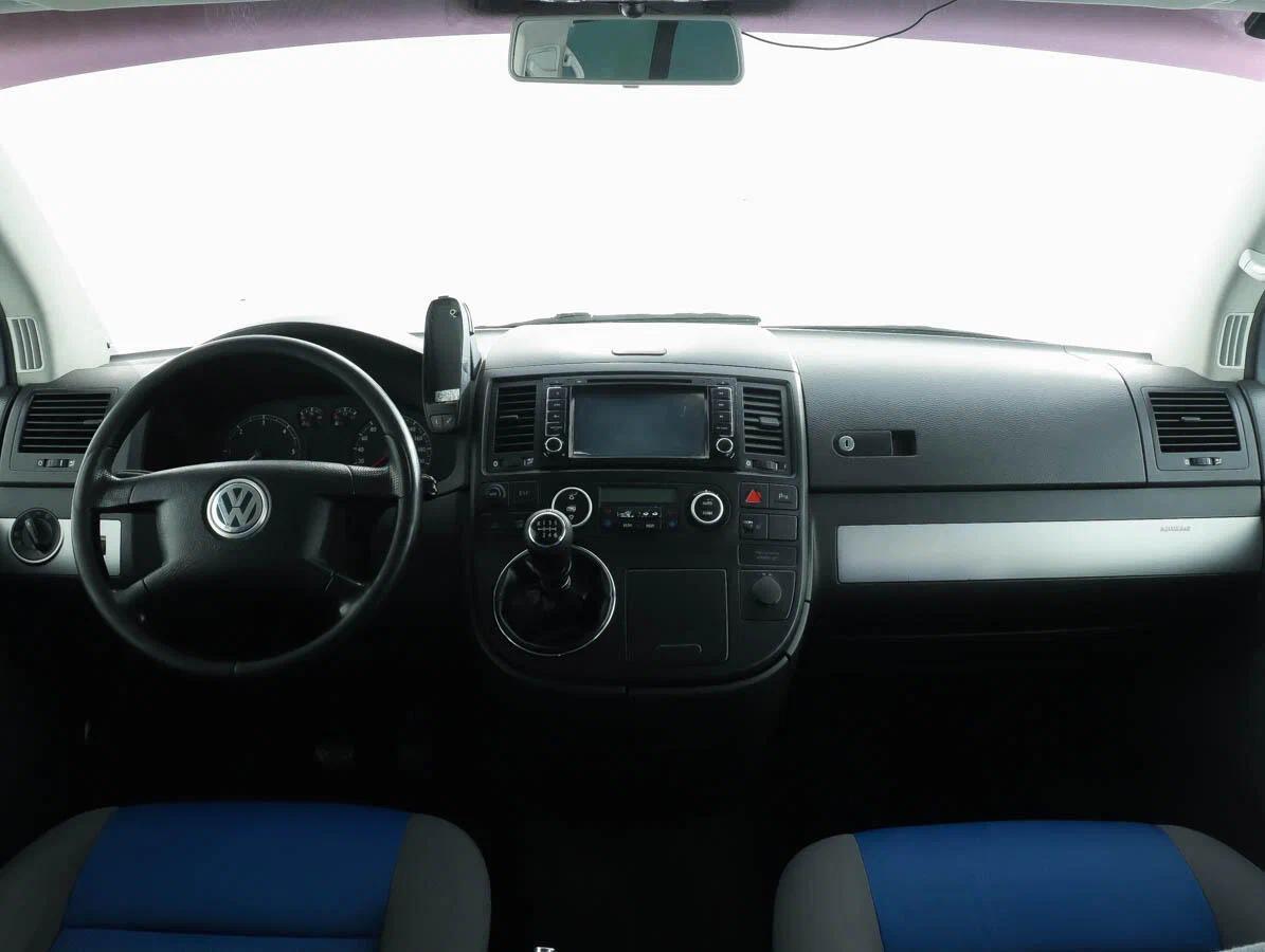 Volkswagen Multivan 2007, серебряный