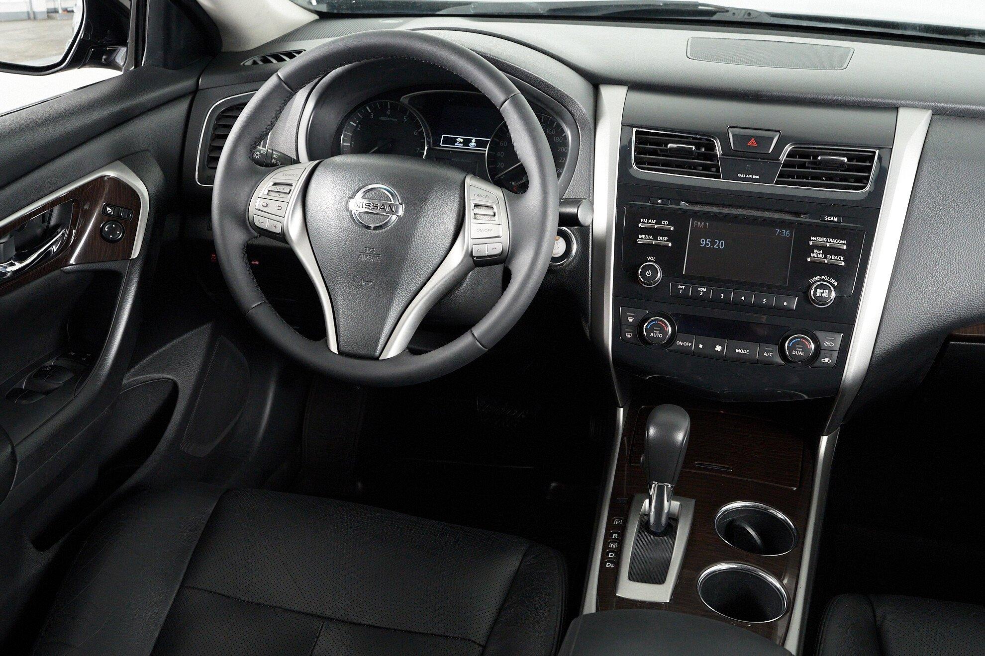 Nissan Teana 2015, черный
