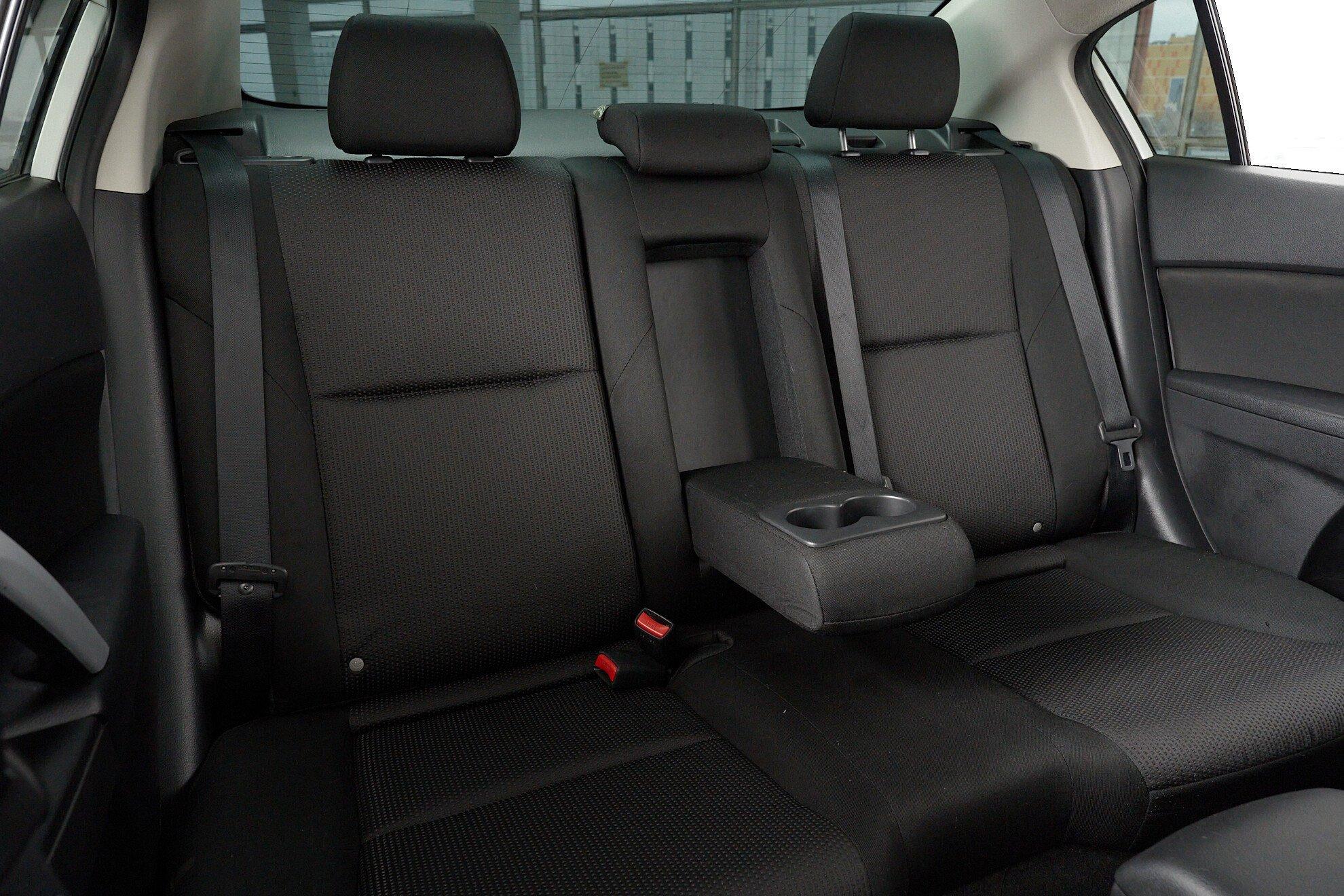 Mazda 3 2013, белый