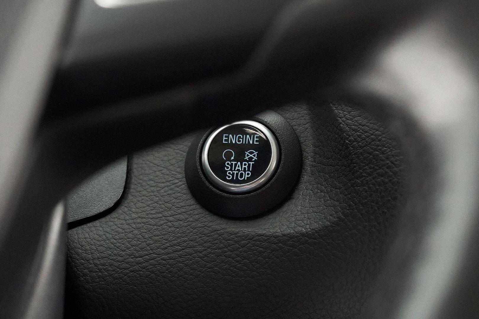 Ford Focus 2018, синий
