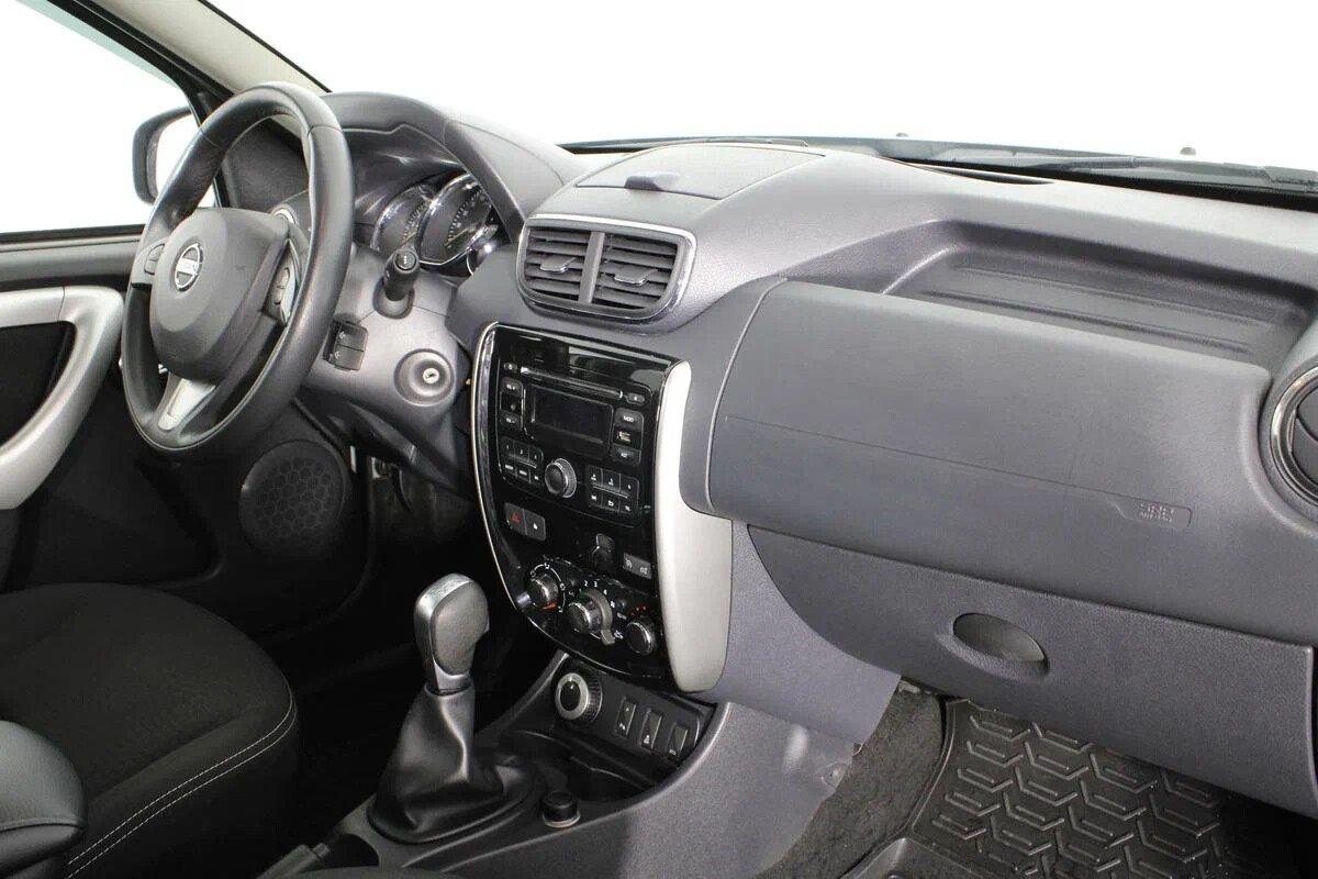 Nissan Terrano 2018, серебряный