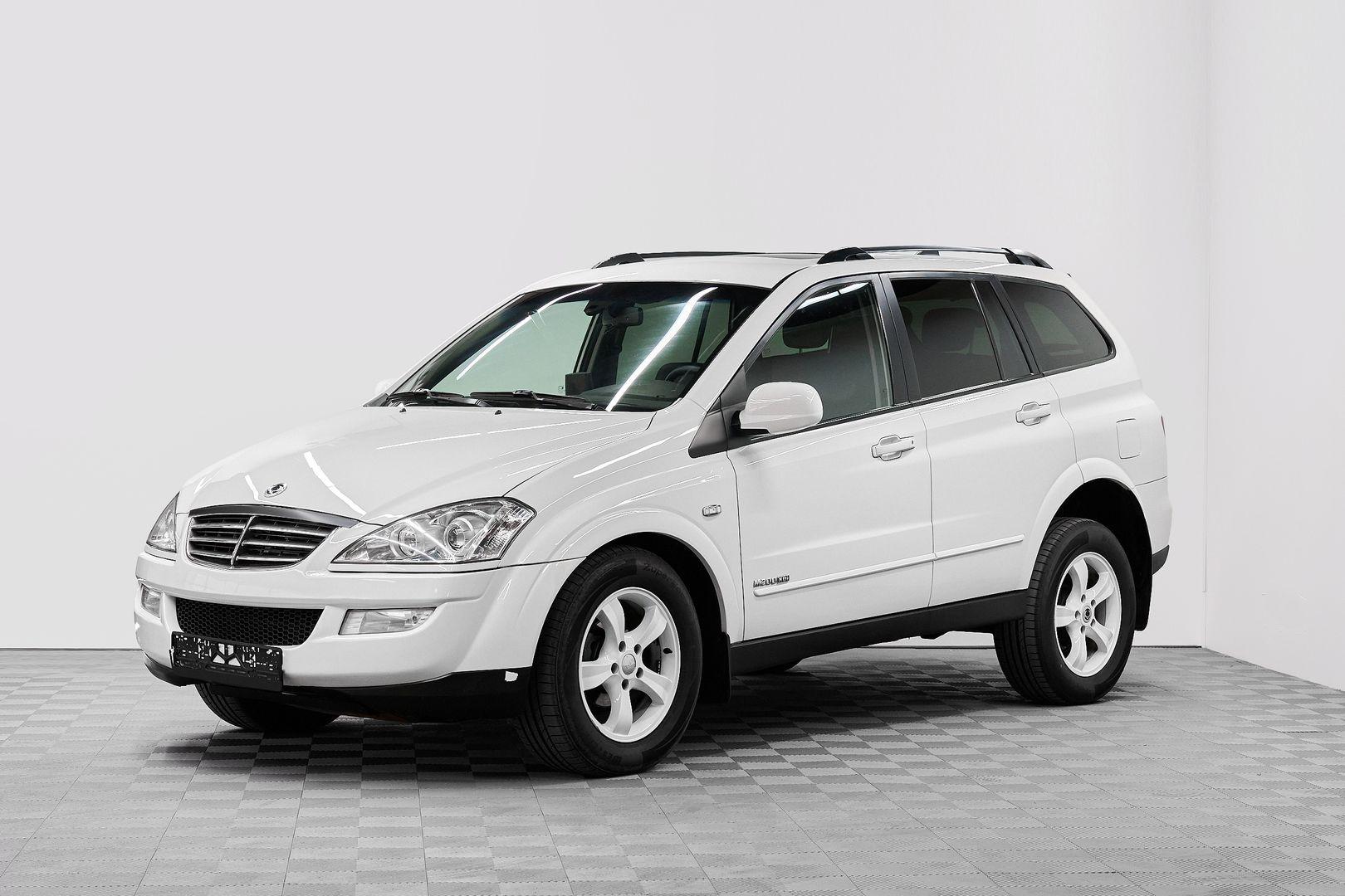 SsangYong Kyron 2012, белый