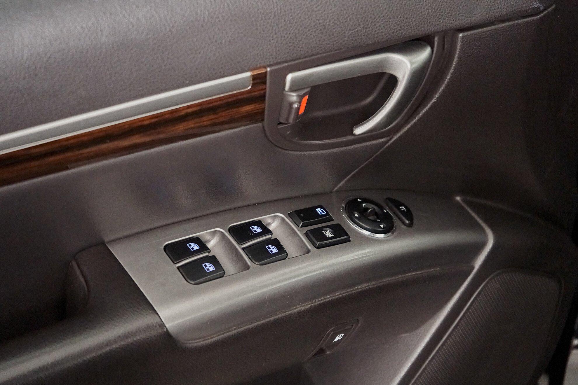 Hyundai Santa Fe 2012, черный