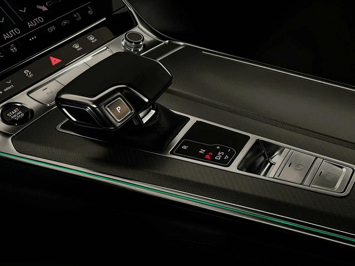 Audi A7 2020, зеленый