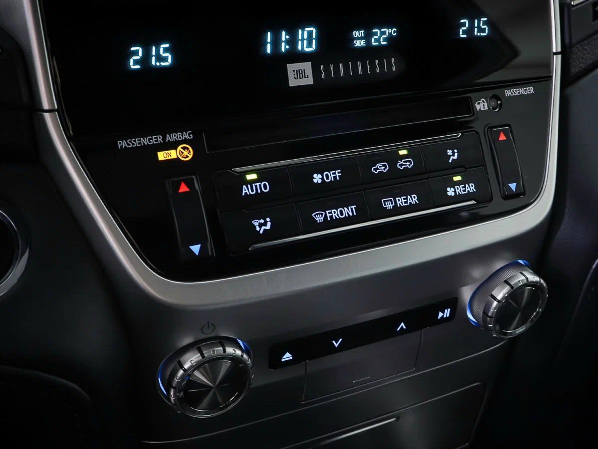 Toyota Land Cruiser 2019, черный