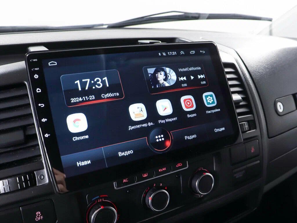 Volkswagen Caravelle 2012, серый