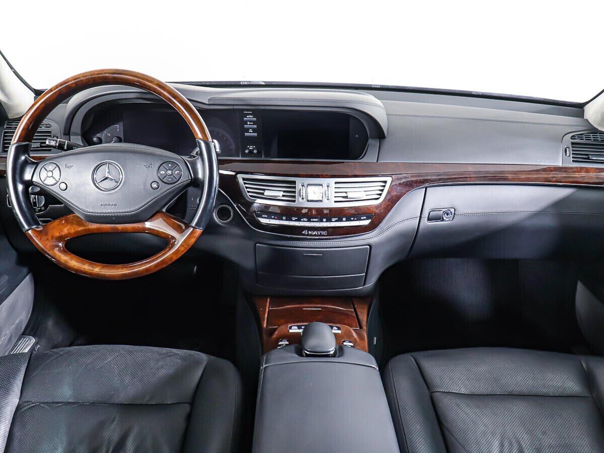 Mercedes-Benz S-Класс 2011, серебряный
